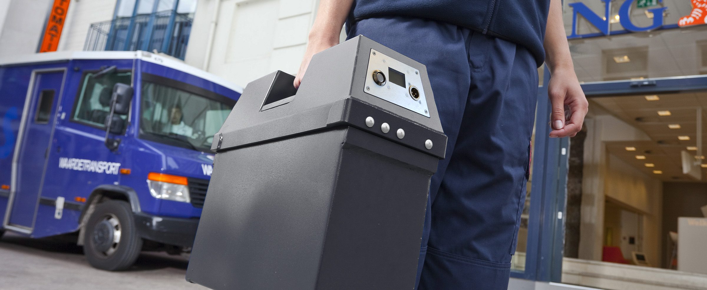 Bezoek de MactwinBox Cash Security pagina
